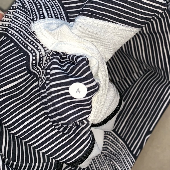 Lululemon Luxtreme Printed High Rise Leggings - Picture 5 of 6